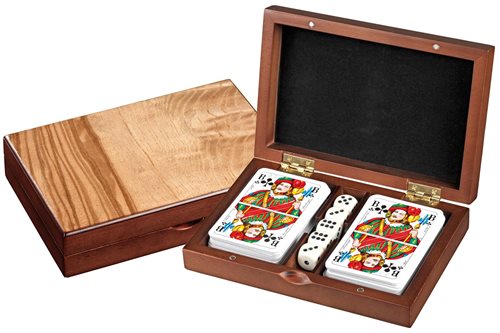 Rommé playing cards with Yatzi